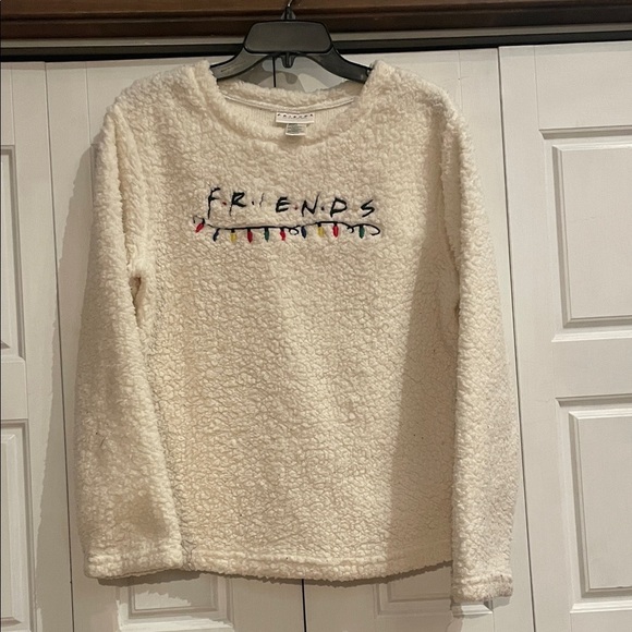 FRIENDS Tops - FRIENDS Winter White Sleepwear Top/Sweatshirt